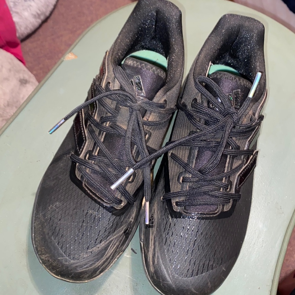 Soft ball cleats